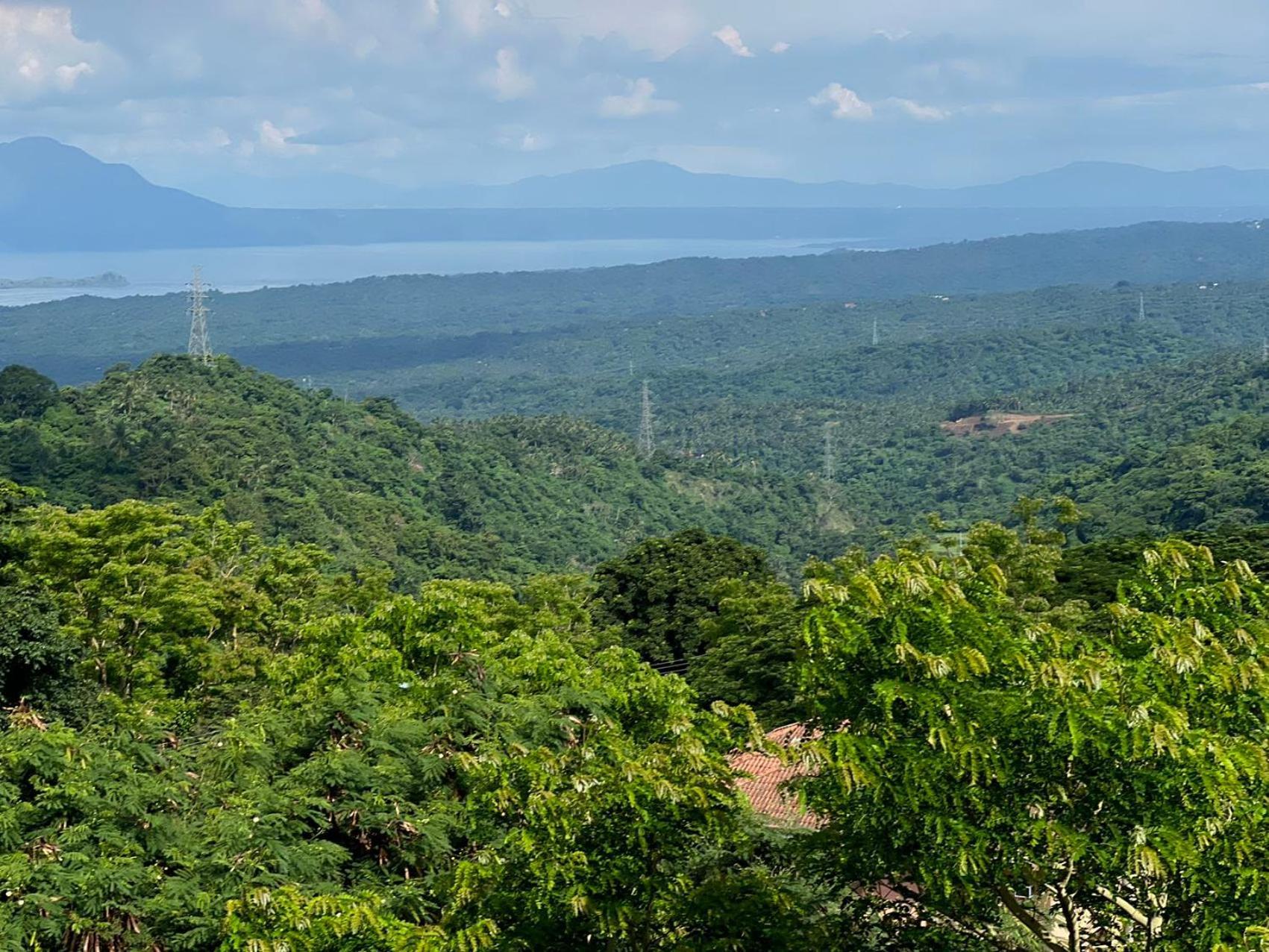 Splendido Tagagtay Taal Lake Staycation Free Parking Netflix No Free Pool Tagaytay City Esterno foto