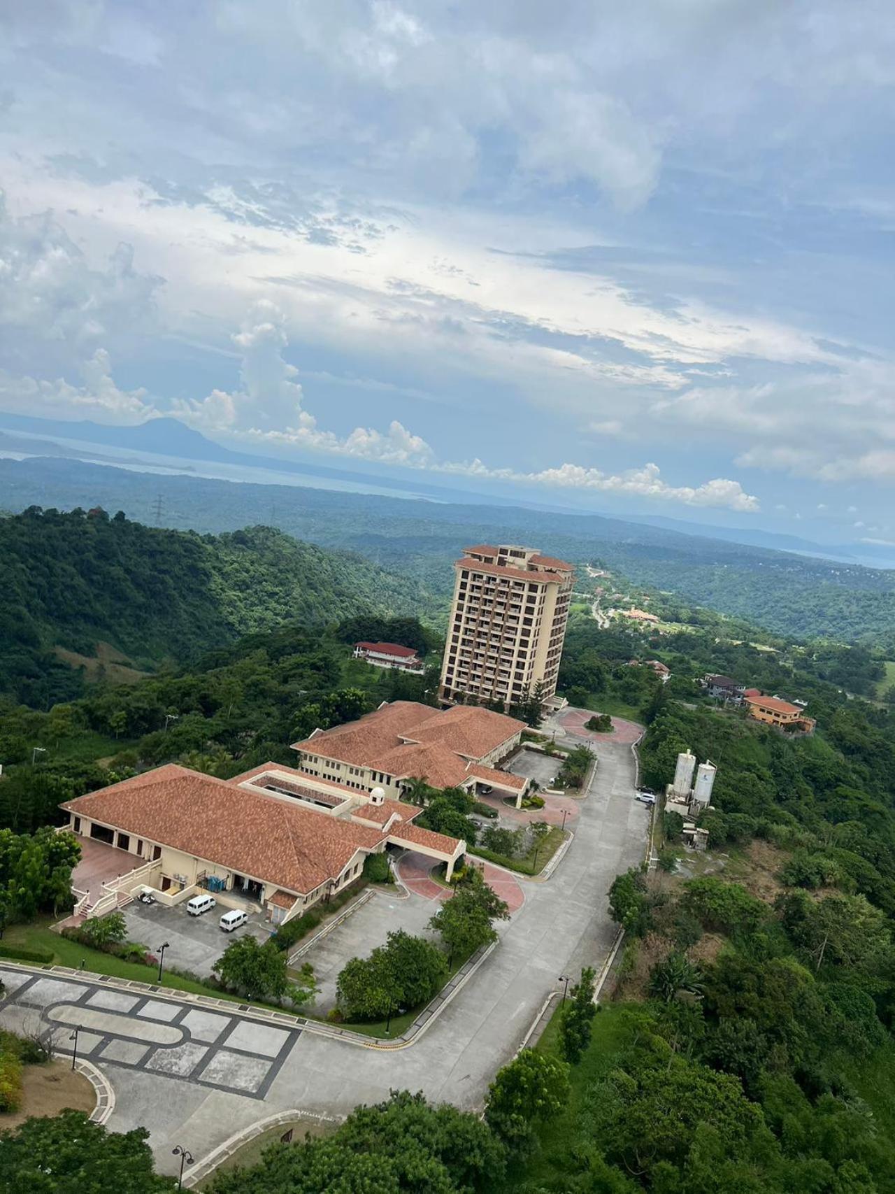 Splendido Tagagtay Taal Lake Staycation Free Parking Netflix No Free Pool Tagaytay City Esterno foto
