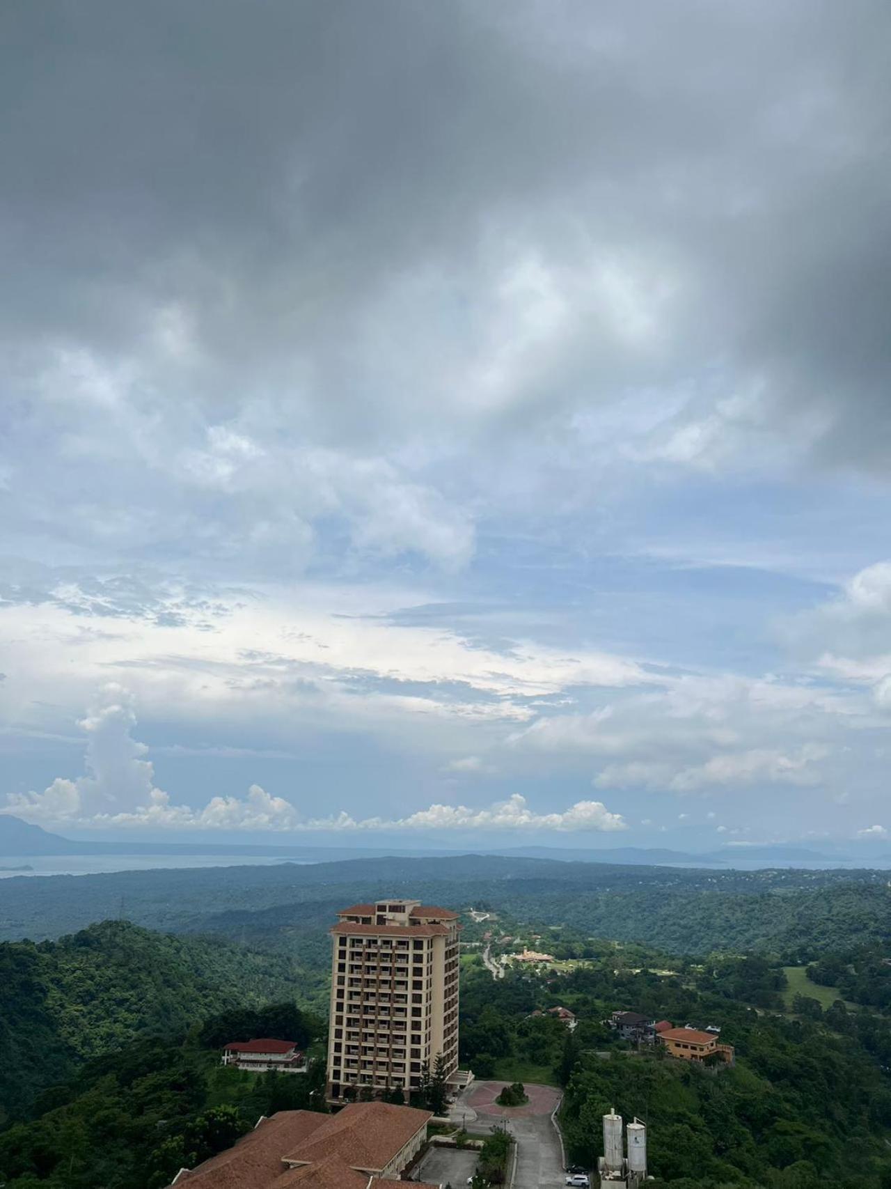 Splendido Tagagtay Taal Lake Staycation Free Parking Netflix No Free Pool Tagaytay City Esterno foto