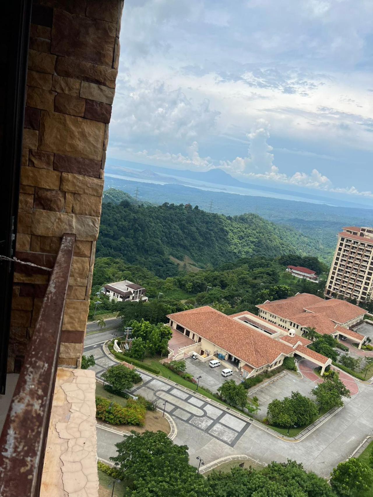 Splendido Tagagtay Taal Lake Staycation Free Parking Netflix No Free Pool Tagaytay City Esterno foto